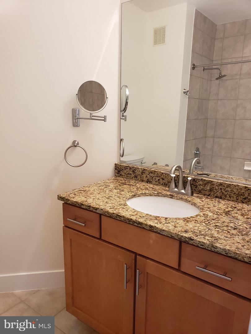 1800 WILSON BLVD #210, ARLINGTON, Virginia 22201, 2 Bedrooms Bedrooms, ,2 BathroomsBathrooms,Residential,For sale,1800 WILSON BLVD #210,VAAR2048420 MLS # VAAR2048420