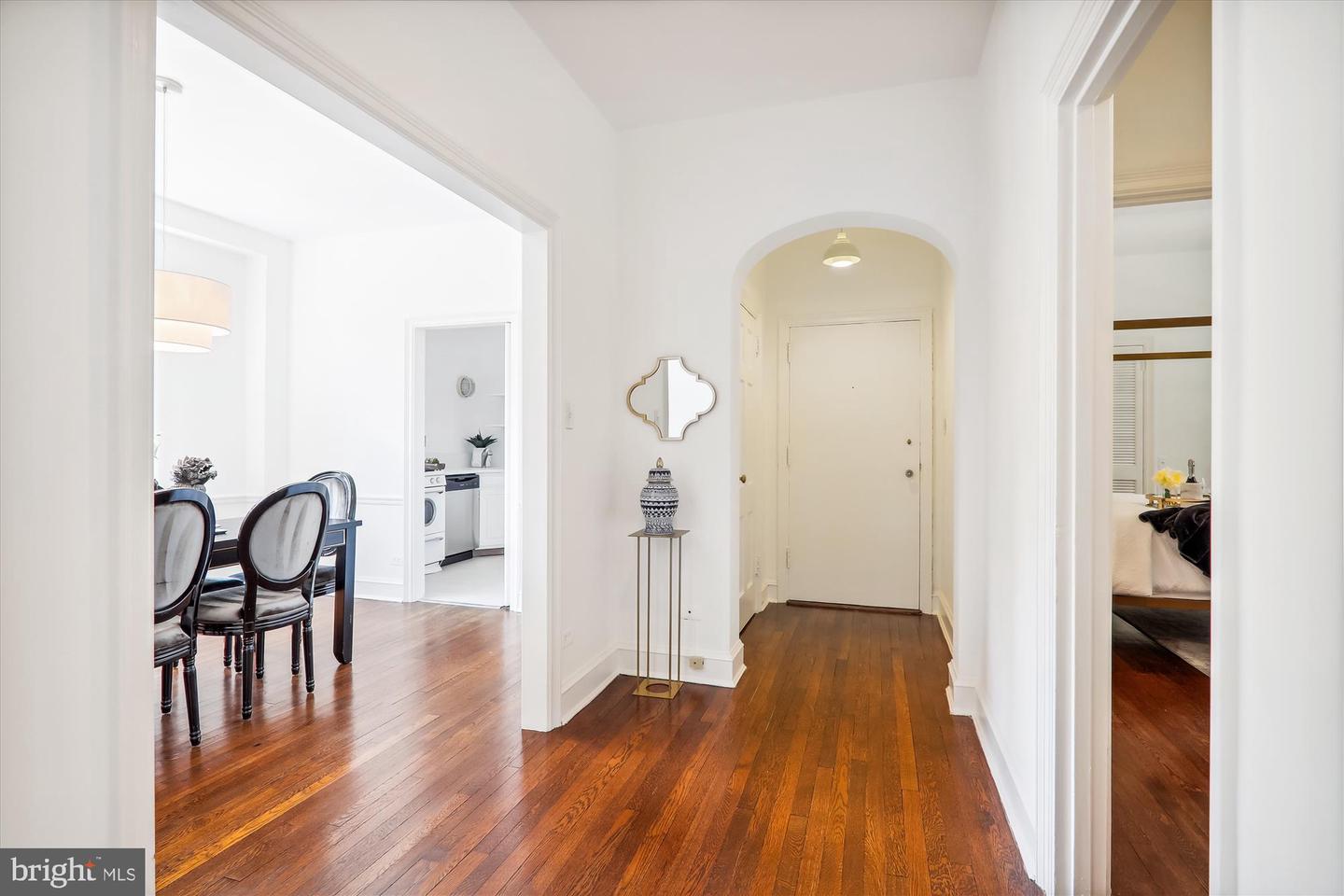 3041 SEDGWICK ST NW #303, WASHINGTON, District Of Columbia 20008, 2 Bedrooms Bedrooms, ,1 BathroomBathrooms,Residential,For sale,3041 SEDGWICK ST NW #303,DCDC2145306 MLS # DCDC2145306