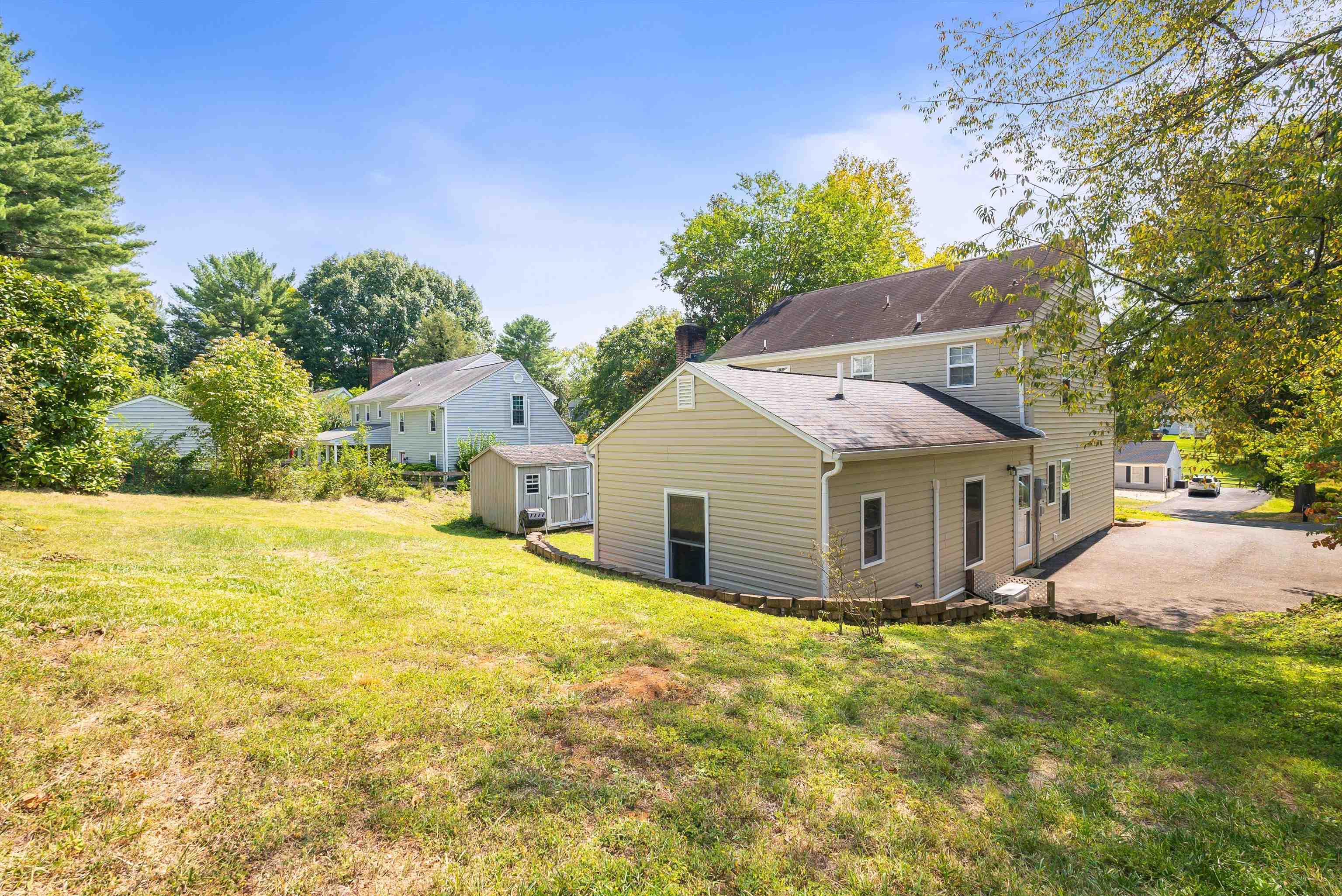 1610 ROBIN LN, CHARLOTTESVILLE, Virginia 22911, 4 Bedrooms Bedrooms, ,3 BathroomsBathrooms,Residential,1610 ROBIN LN,656858 MLS # 656858