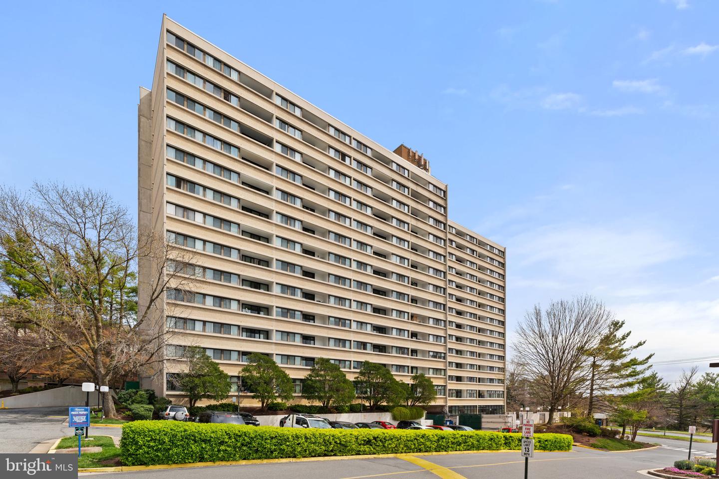 5911 EDSALL RD #1104, ALEXANDRIA, Virginia 22304, 2 Bedrooms Bedrooms, 7 Rooms Rooms,2 BathroomsBathrooms,Residential,For sale,5911 EDSALL RD #1104,VAAX2036950 MLS # VAAX2036950