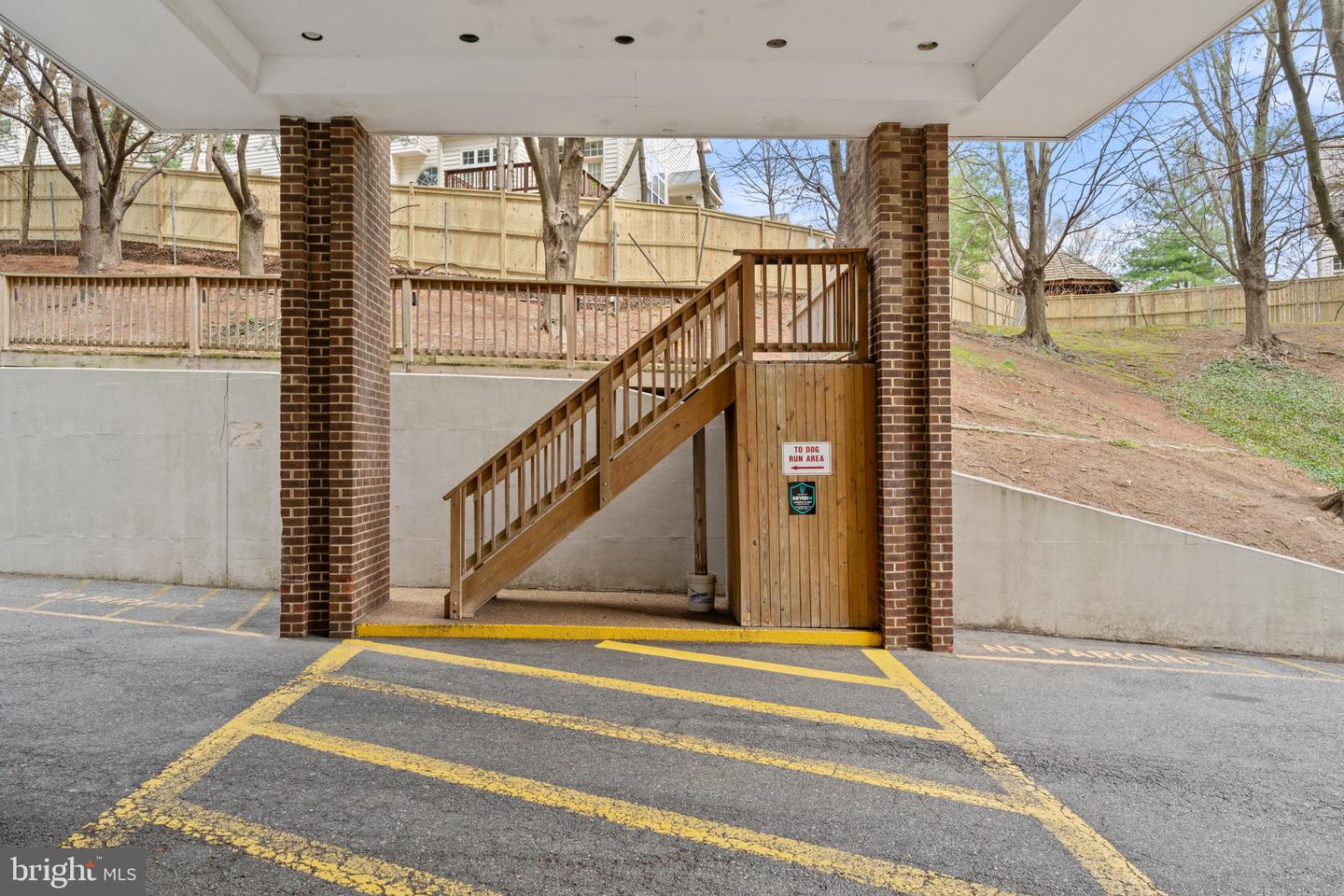 5911 EDSALL RD #1104, ALEXANDRIA, Virginia 22304, 2 Bedrooms Bedrooms, 7 Rooms Rooms,2 BathroomsBathrooms,Residential,For sale,5911 EDSALL RD #1104,VAAX2036950 MLS # VAAX2036950