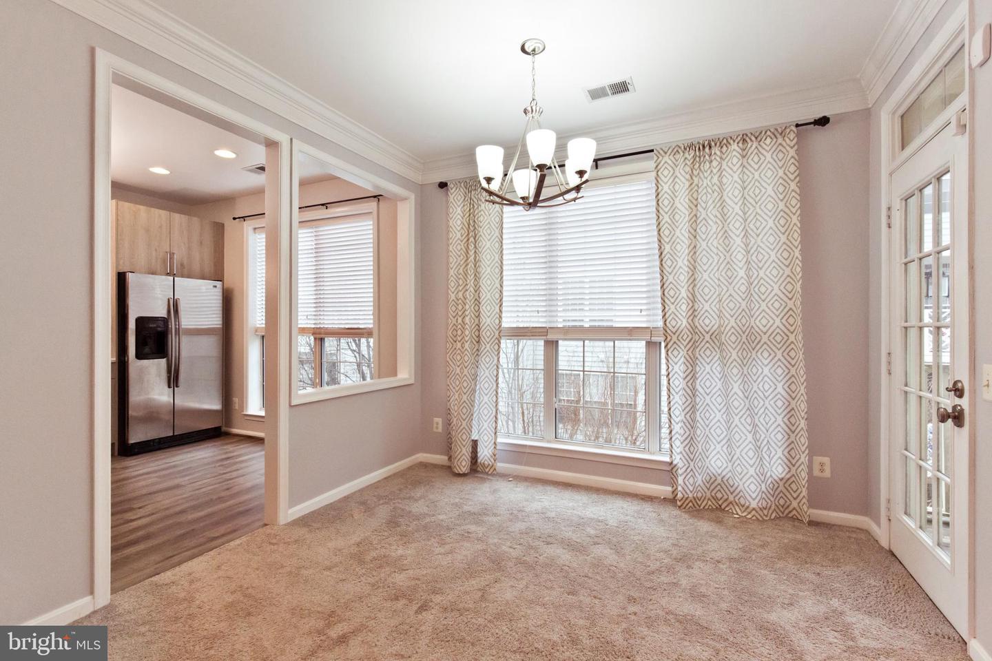 1735 KINGSGATE CT #304, ALEXANDRIA, Virginia 22302, 2 Bedrooms Bedrooms, ,2 BathroomsBathrooms,Residential,For sale,1735 KINGSGATE CT #304,VAAX2037706 MLS # VAAX2037706