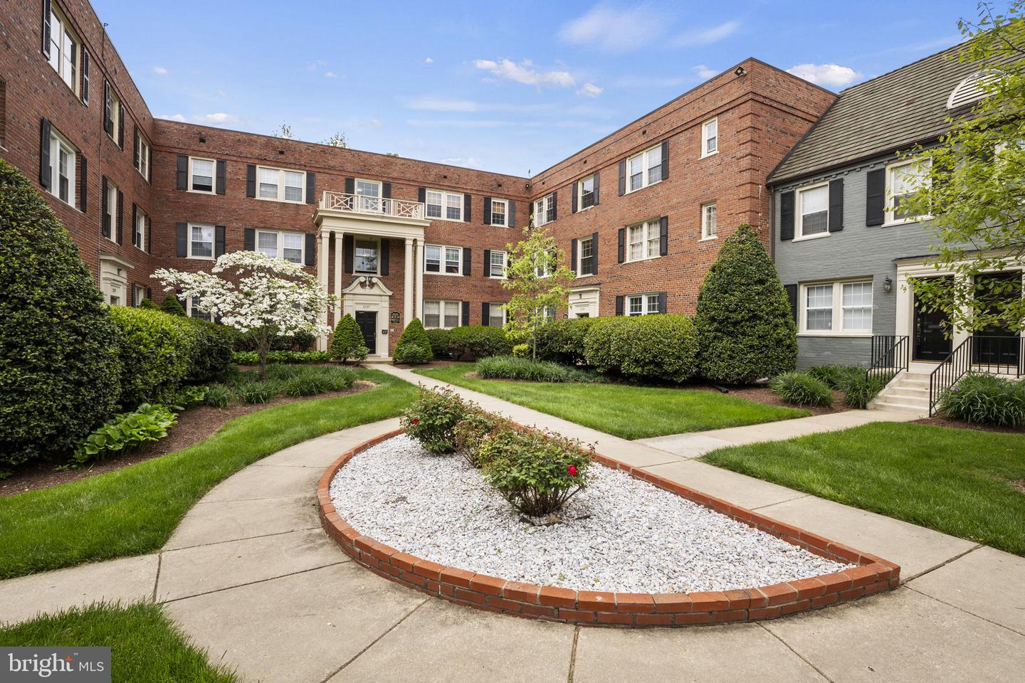 2135 SUITLAND TER SE #102, WASHINGTON, District Of Columbia 20020, 1 Bedroom Bedrooms, ,1 BathroomBathrooms,Residential,For sale,2135 SUITLAND TER SE #102,DCDC2159356 MLS # DCDC2159356