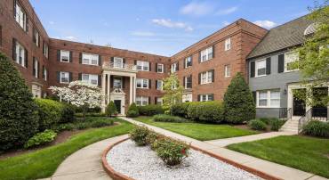 2135 SUITLAND TER SE #102, WASHINGTON, District Of Columbia 20020, 1 Bedroom Bedrooms, ,1 BathroomBathrooms,Residential,For sale,2135 SUITLAND TER SE #102,DCDC2159356 MLS # DCDC2159356