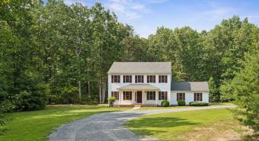 6 4 1 4 JEFFERSON MILL RD, SCOTTSVILLE, Virginia 24590, 5 Bedrooms Bedrooms, ,3 BathroomsBathrooms,Residential,For sale,6 4 1 4 JEFFERSON MILL RD,656856 MLS # 656856