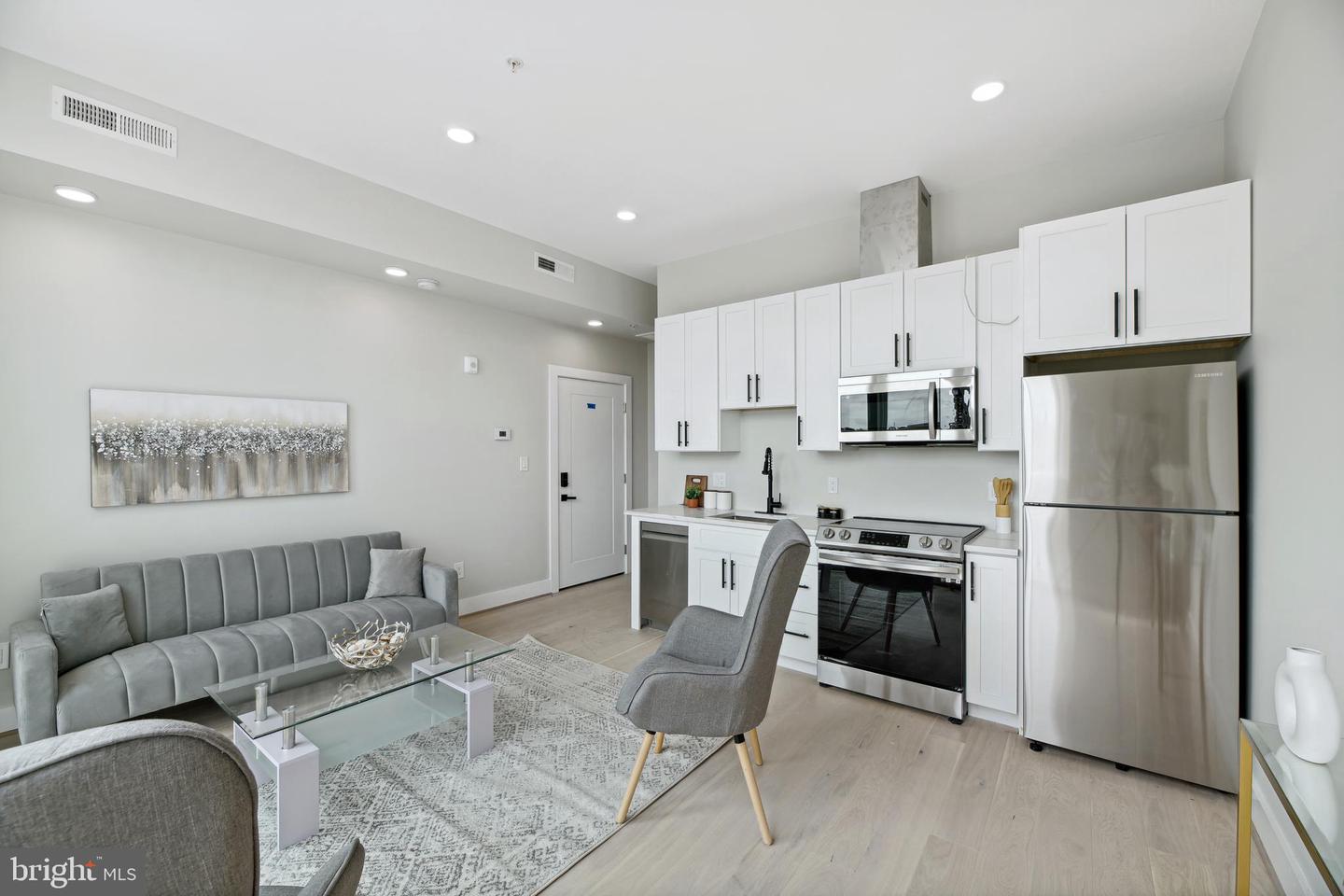 2213 M ST NE #5, WASHINGTON, District Of Columbia 20002, 1 Bedroom Bedrooms, ,1 BathroomBathrooms,Residential,For sale,2213 M ST NE #5,DCDC2159420 MLS # DCDC2159420