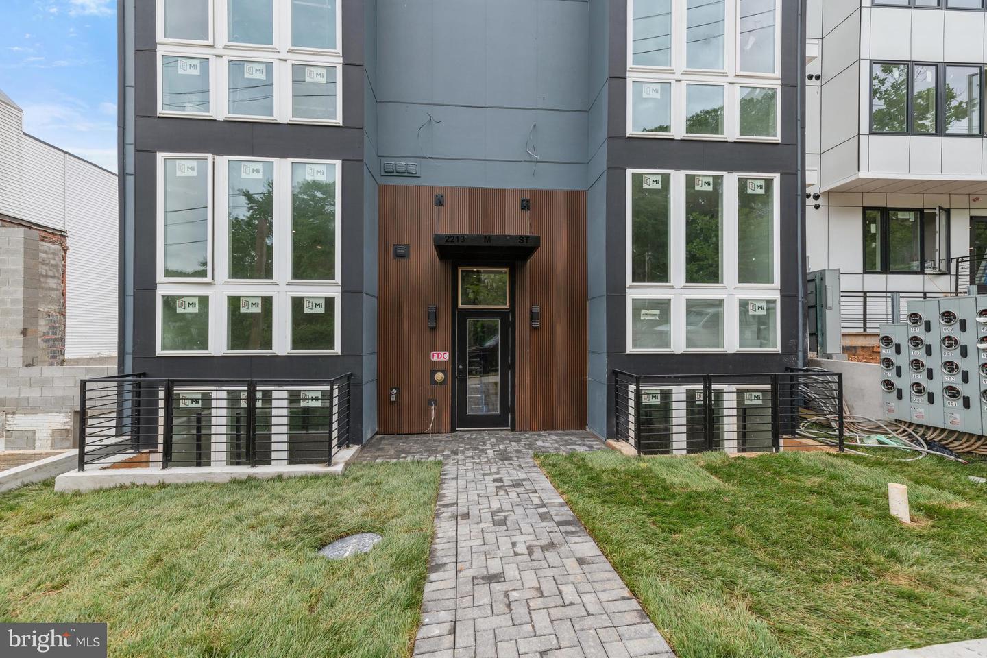 2213 M ST NE #5, WASHINGTON, District Of Columbia 20002, 1 Bedroom Bedrooms, ,1 BathroomBathrooms,Residential,For sale,2213 M ST NE #5,DCDC2159420 MLS # DCDC2159420