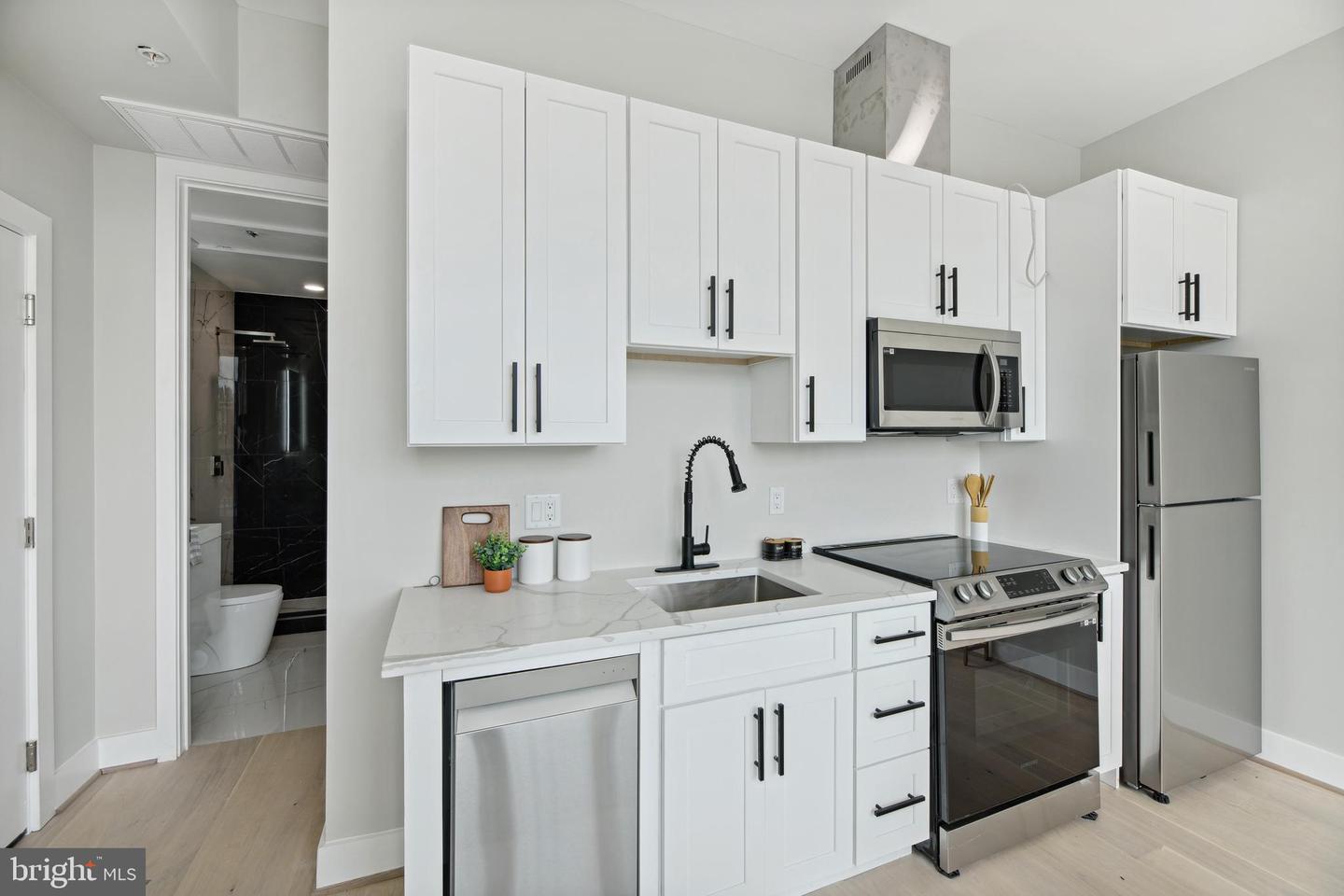 2213 M ST NE #5, WASHINGTON, District Of Columbia 20002, 1 Bedroom Bedrooms, ,1 BathroomBathrooms,Residential,For sale,2213 M ST NE #5,DCDC2159420 MLS # DCDC2159420