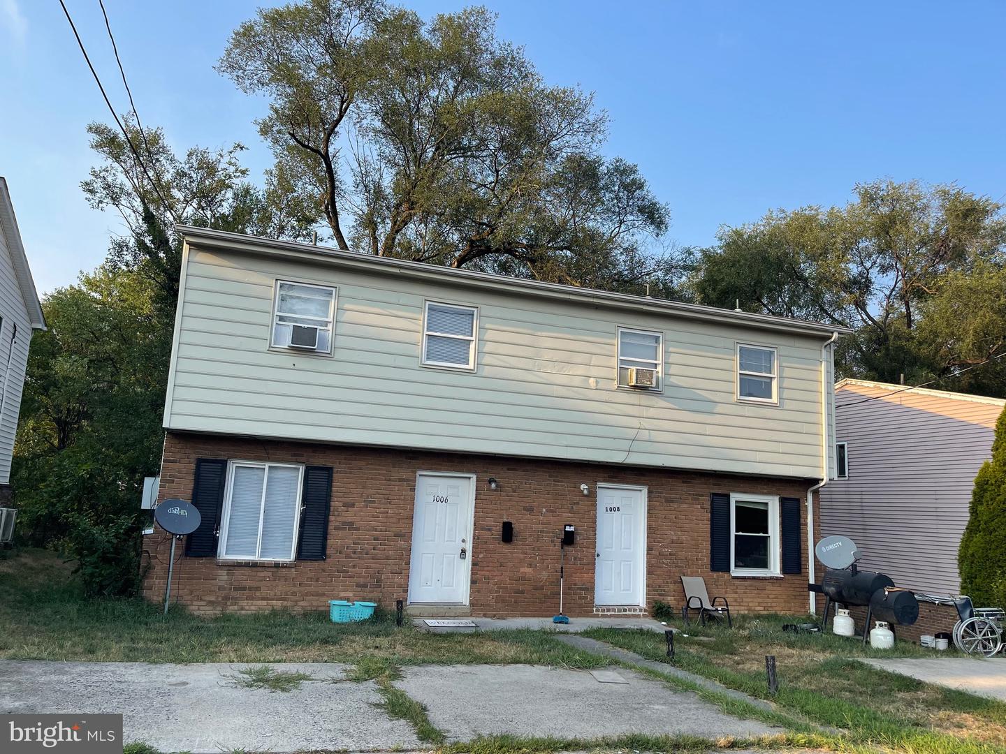 1006 & 1008 FRANKLIN ST, WINCHESTER, Virginia 22601, 3 Bedrooms Bedrooms, 6 Rooms Rooms,1 BathroomBathrooms,Residential,For sale,1006 & 1008 FRANKLIN ST,VAWI2006106 MLS # VAWI2006106