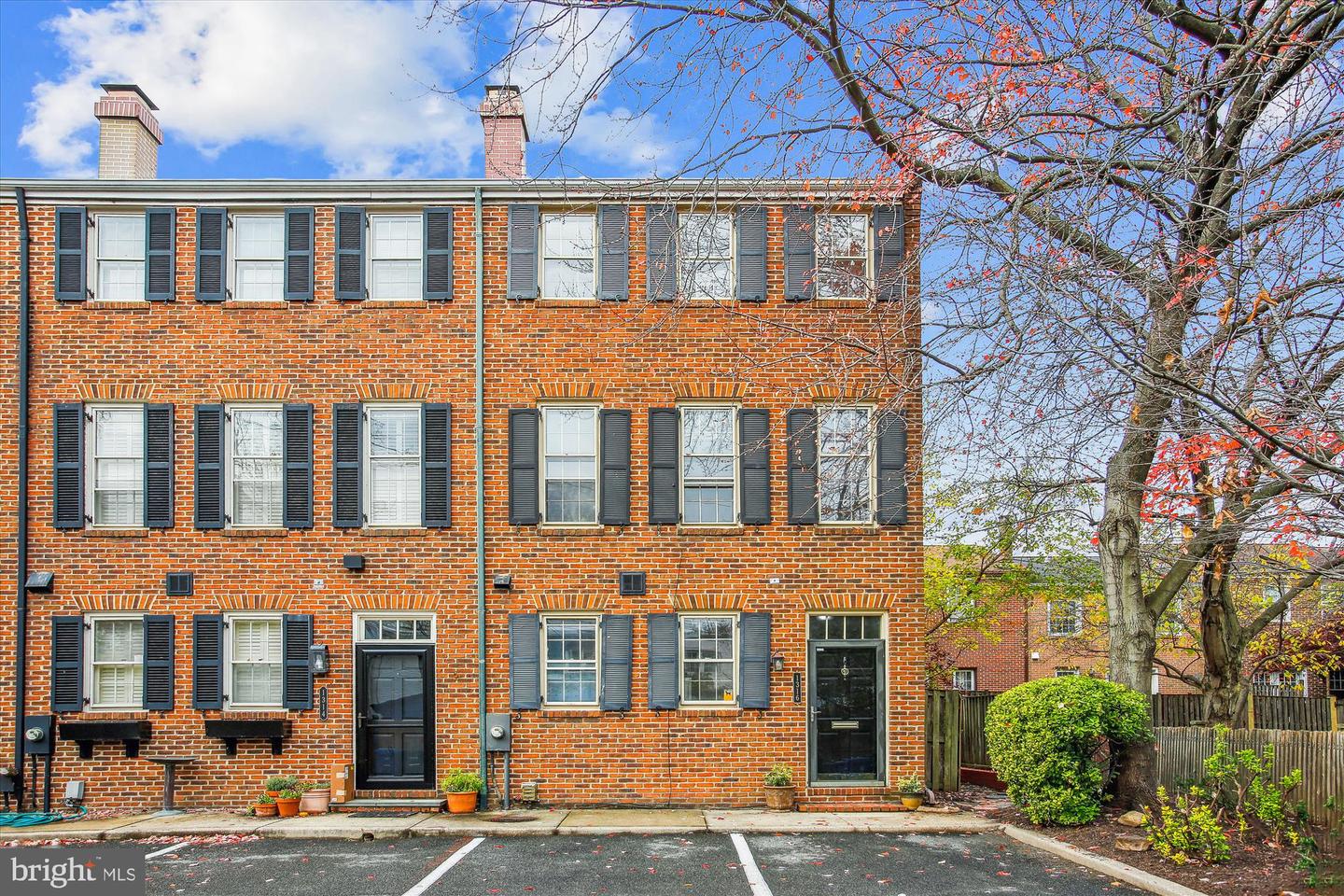 1316 SEAPORT LN, ALEXANDRIA, Virginia 22314, 3 Bedrooms Bedrooms, 11 Rooms Rooms,2 BathroomsBathrooms,Residential,For sale,1316 SEAPORT LN,VAAX2037156 MLS # VAAX2037156