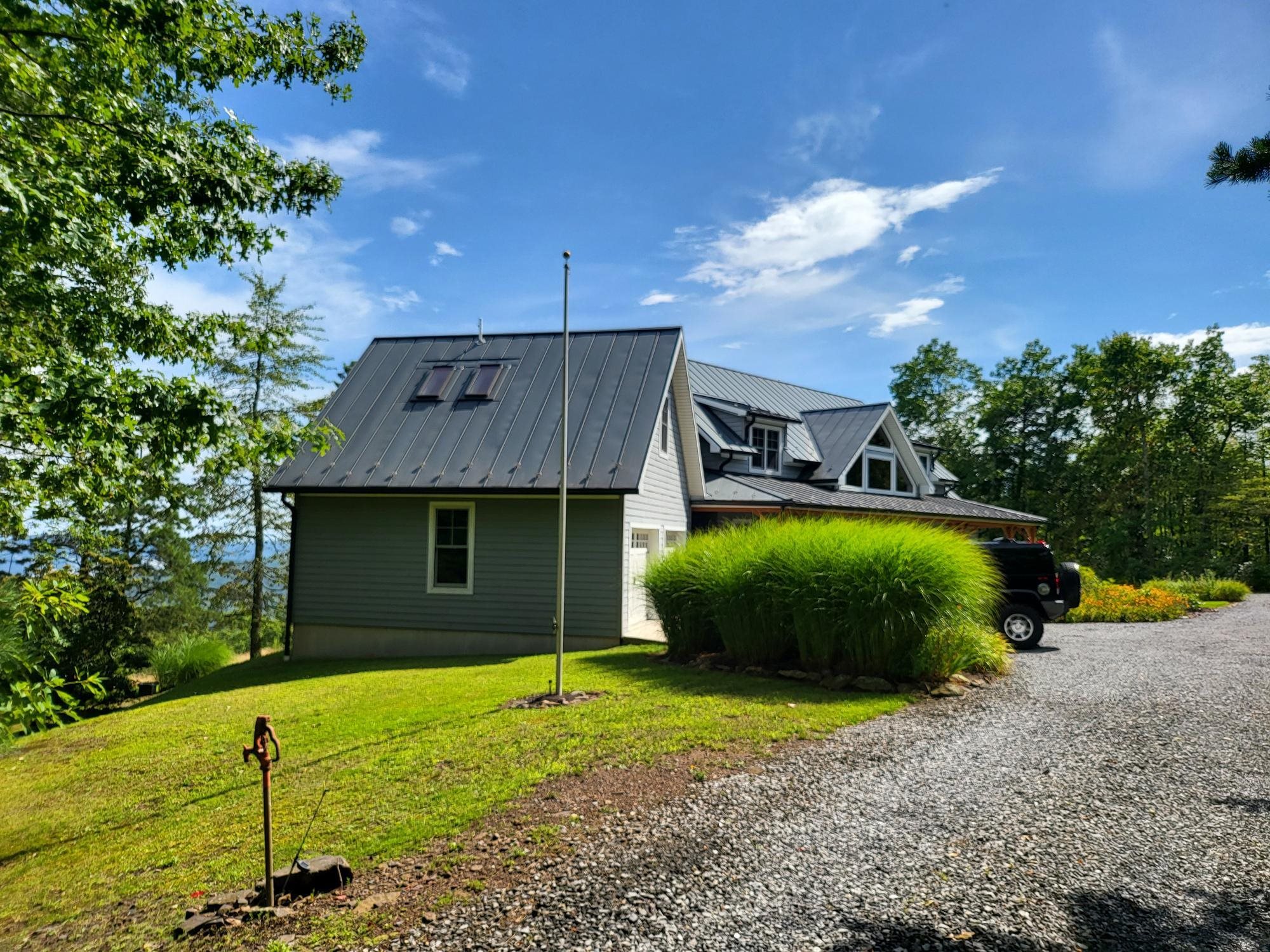 419 AIRPORT RD, HOT SPRINGS, Virginia 24445, 3 Bedrooms Bedrooms, ,3 BathroomsBathrooms,Residential,Heaven on Earth,419 AIRPORT RD,656906 MLS # 656906