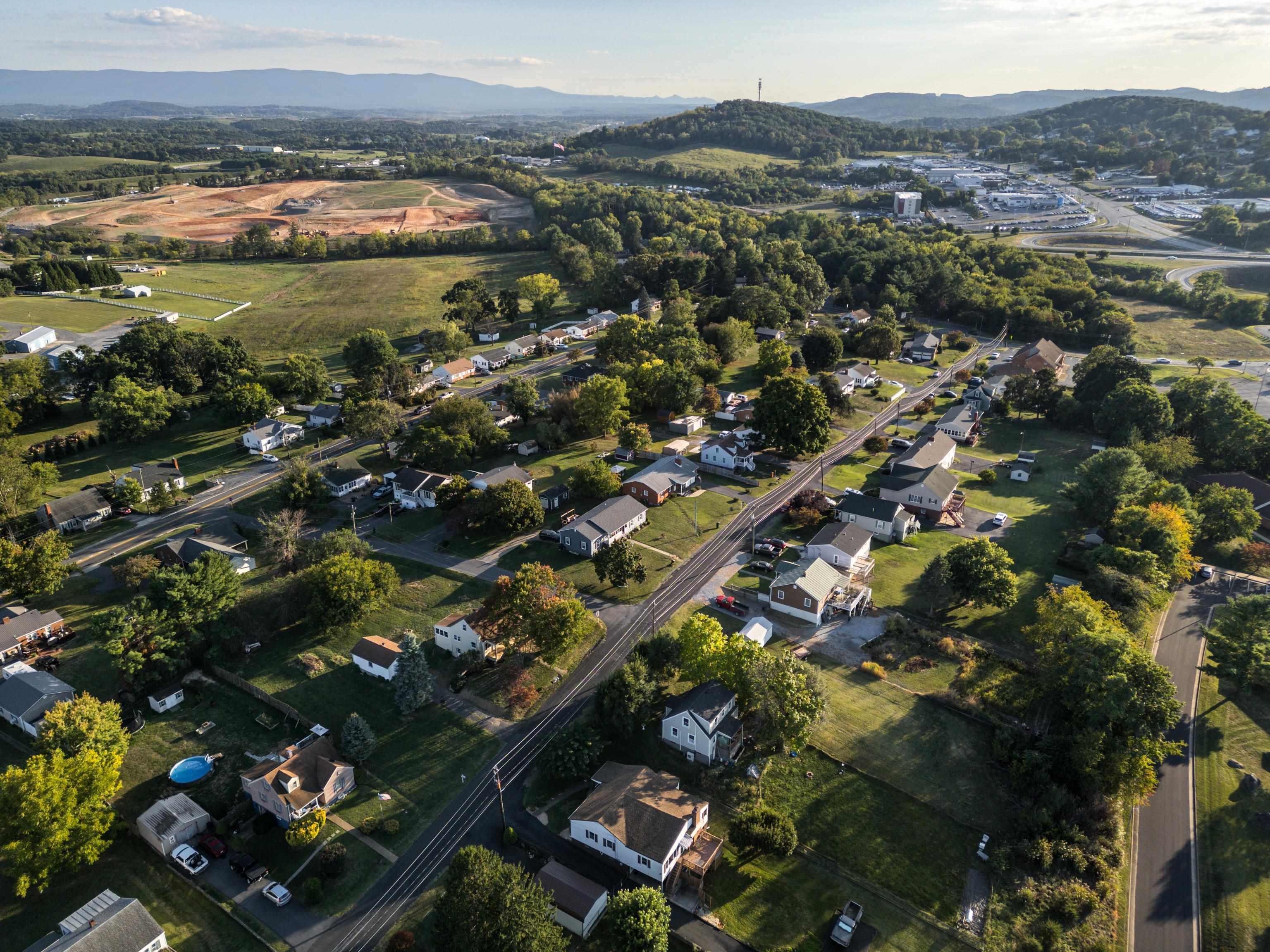 75 SUNSET BLVD, STAUNTON, Virginia 24401, 3 Bedrooms Bedrooms, ,1 BathroomBathrooms,Residential,75 SUNSET BLVD,656919 MLS # 656919