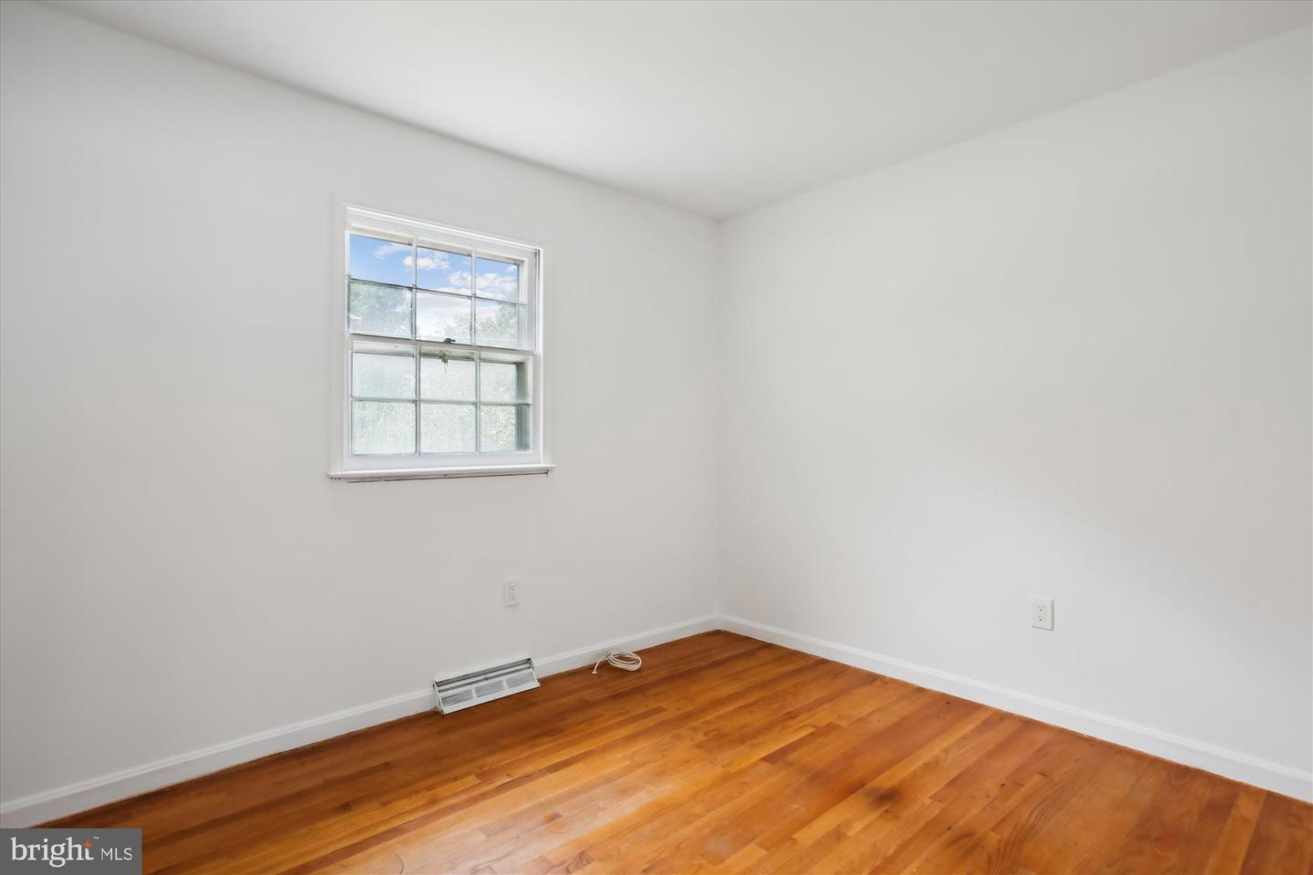 4831 SEMINOLE AVE, ALEXANDRIA, Virginia 22312, 3 Bedrooms Bedrooms, ,2 BathroomsBathrooms,Residential,For sale,4831 SEMINOLE AVE,VAFX2200560 MLS # VAFX2200560