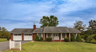 1612 SAMUELS RD, ELKTON, Virginia 22827, 3 Bedrooms Bedrooms, ,2 BathroomsBathrooms,Residential,For sale,1612 SAMUELS RD,VARO2001754 MLS # VARO2001754