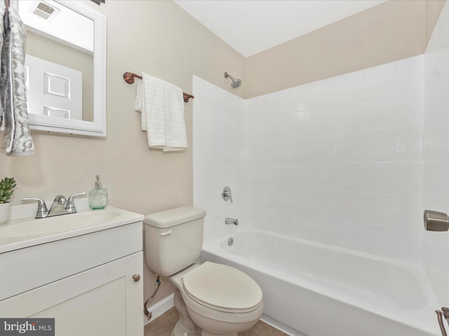 5212 F ST SE #1, WASHINGTON, District Of Columbia 20019, 2 Bedrooms Bedrooms, ,2 BathroomsBathrooms,Residential,For sale,5212 F ST SE #1,DCDC2159818 MLS # DCDC2159818