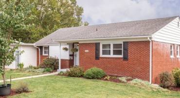 1028 S DOGWOOD DR, HARRISONBURG, Virginia 22801, 5 Bedrooms Bedrooms, ,3 BathroomsBathrooms,Residential,1028 S DOGWOOD DR,656931 MLS # 656931