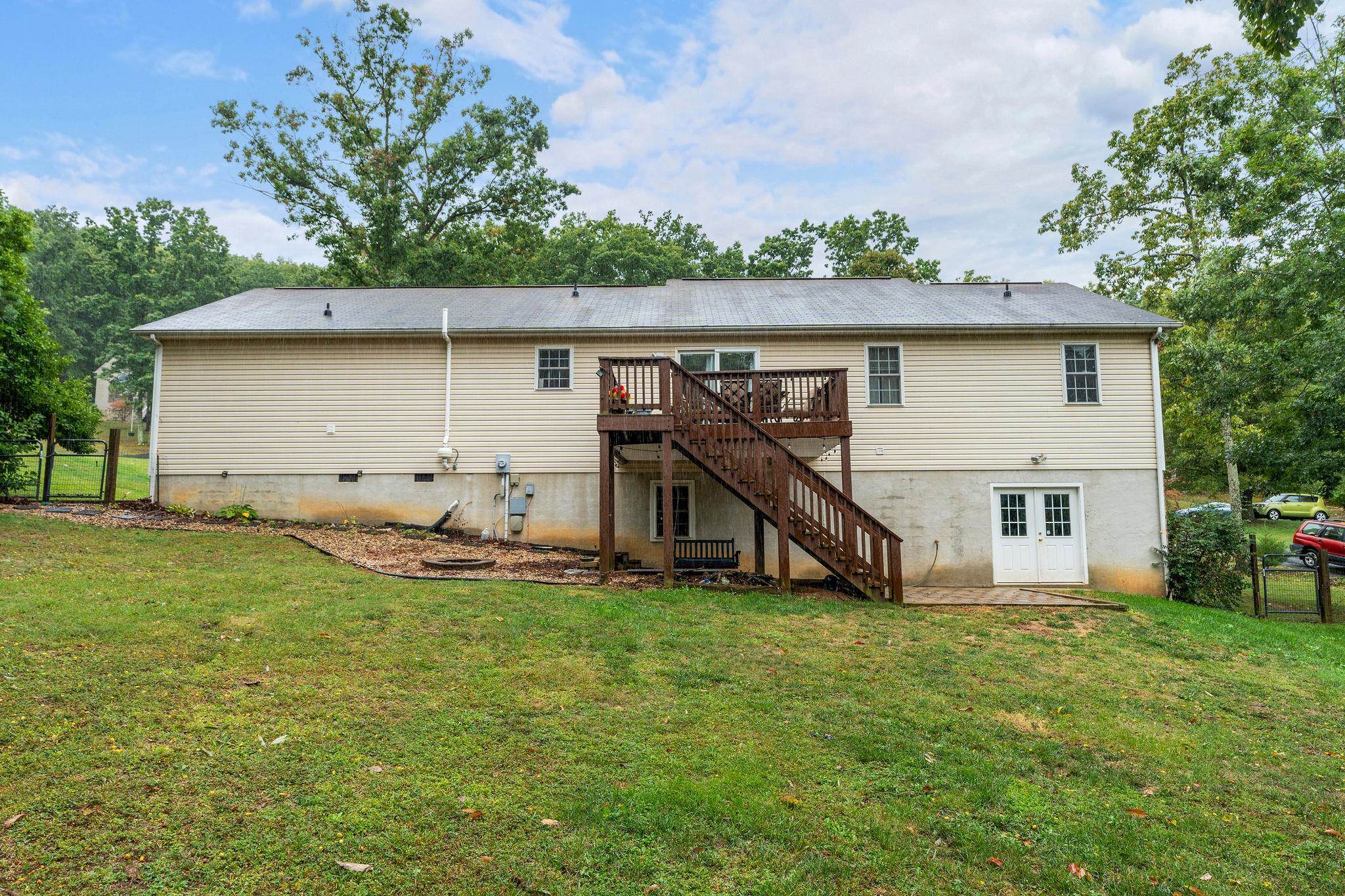 260 BEAGLE GAP RUN, WAYNESBORO, Virginia 22980, 4 Bedrooms Bedrooms, ,3 BathroomsBathrooms,Residential,260 BEAGLE GAP RUN,656944 MLS # 656944