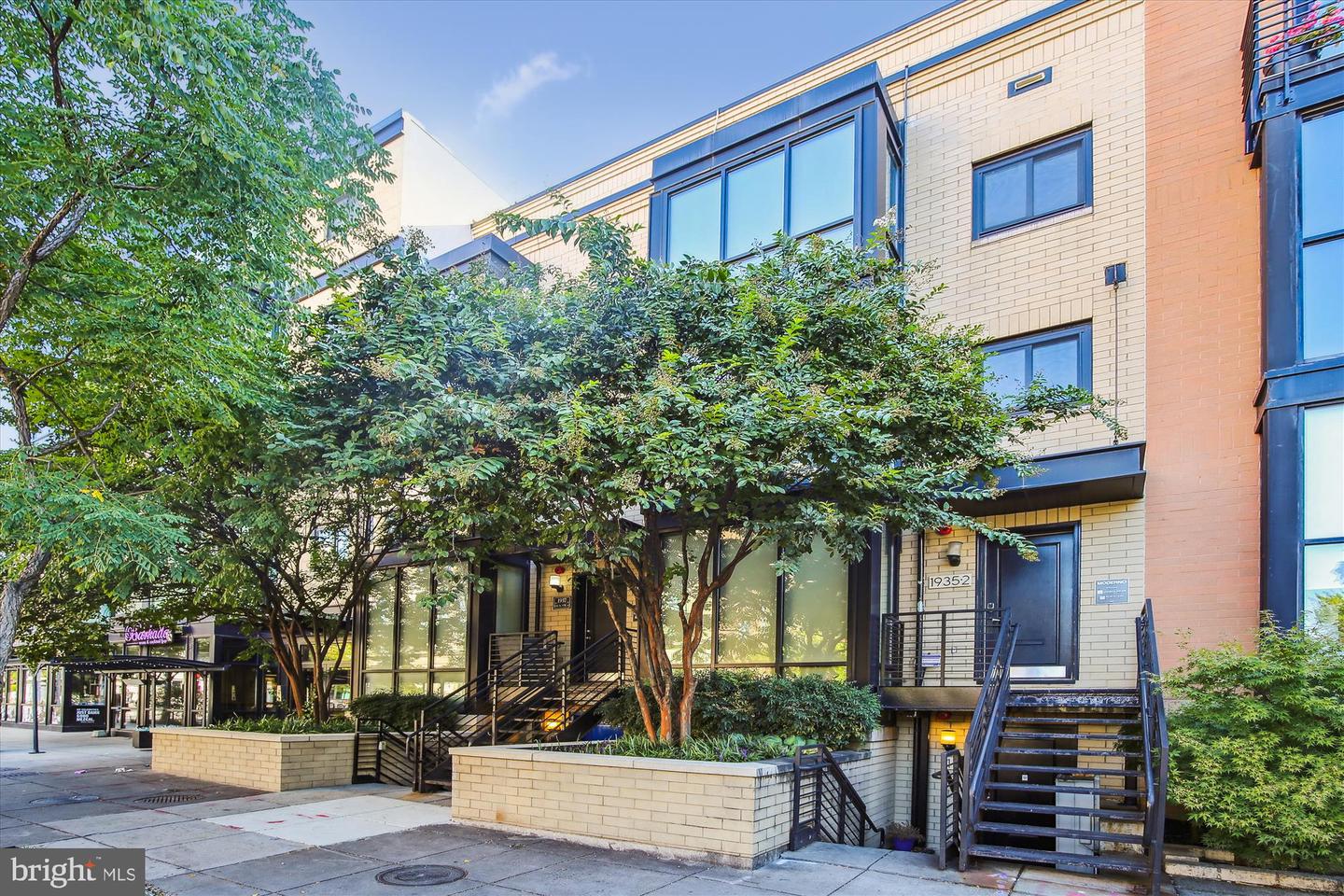 1937 12TH ST NW #1, WASHINGTON, District Of Columbia 20009, 2 Bedrooms Bedrooms, ,2 BathroomsBathrooms,Residential,For sale,1937 12TH ST NW #1,DCDC2158954 MLS # DCDC2158954