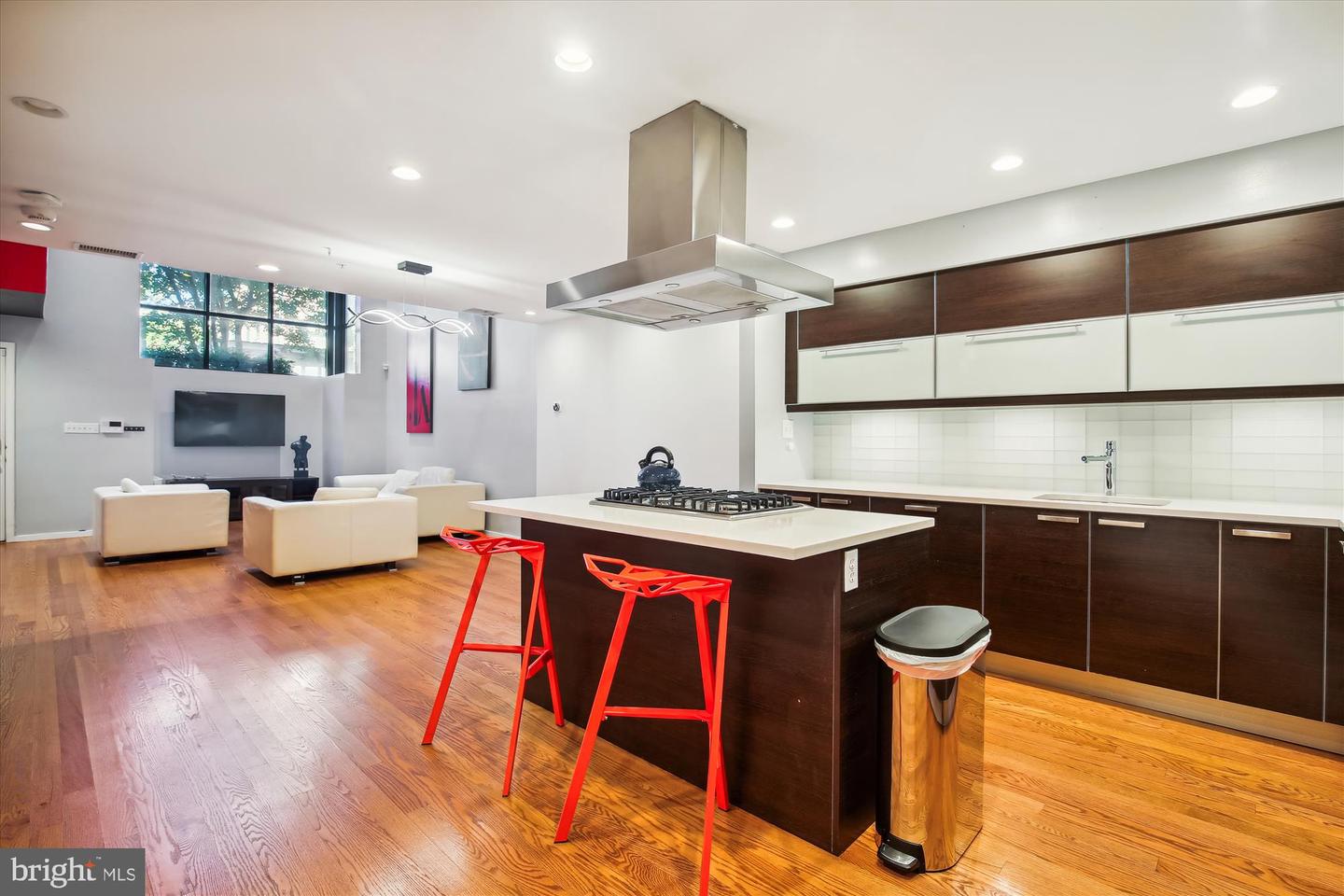 1937 12TH ST NW #1, WASHINGTON, District Of Columbia 20009, 2 Bedrooms Bedrooms, ,2 BathroomsBathrooms,Residential,For sale,1937 12TH ST NW #1,DCDC2158954 MLS # DCDC2158954