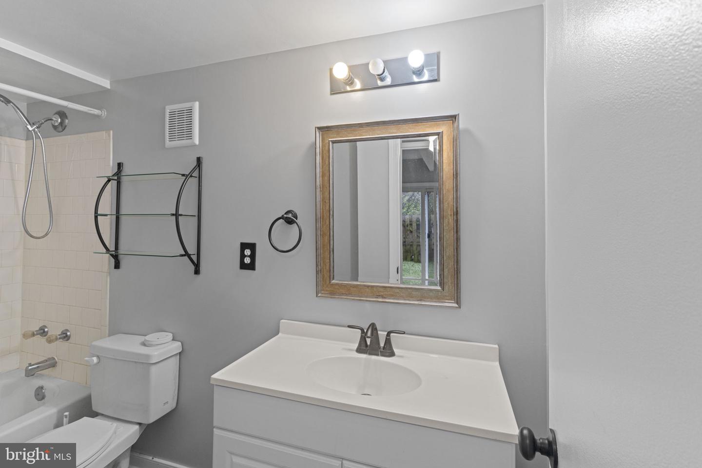 7903 HUGH MULLEN DR, MANASSAS, Virginia 20109, 2 Bedrooms Bedrooms, ,1 BathroomBathrooms,Residential,For sale,7903 HUGH MULLEN DR,VAPW2079846 MLS # VAPW2079846