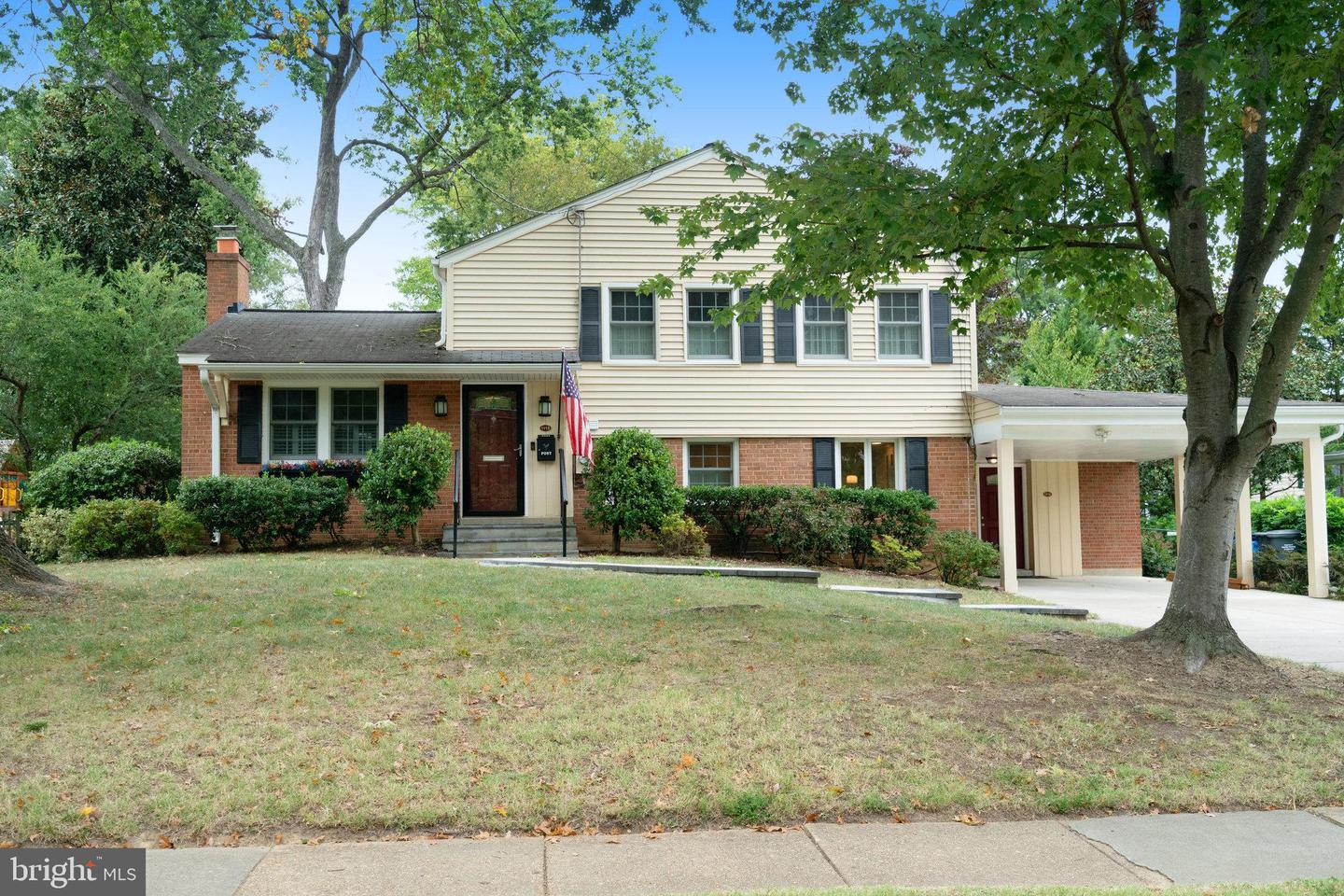 1118 WAYNEWOOD BLVD, ALEXANDRIA, Virginia 22308, 3 Bedrooms Bedrooms, ,2 BathroomsBathrooms,Residential,For sale,1118 WAYNEWOOD BLVD,VAFX2202514 MLS # VAFX2202514