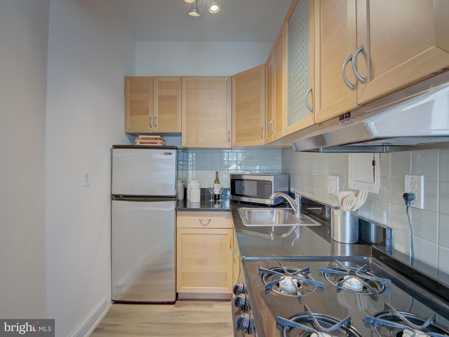 2040-2040 BELMONT RD NW #425, WASHINGTON, District Of Columbia 20009, ,1 BathroomBathrooms,Residential,For sale,2040-2040 BELMONT RD NW #425,DCDC2159998 MLS # DCDC2159998