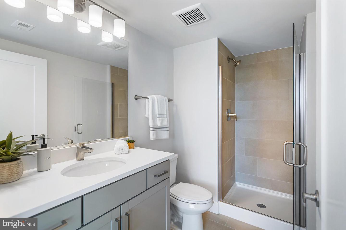 50 FLORIDA AVE NE #221, WASHINGTON, District Of Columbia 20002, 2 Bedrooms Bedrooms, ,2 BathroomsBathrooms,Residential,For sale,50 FLORIDA AVE NE #221,DCDC2160050 MLS # DCDC2160050