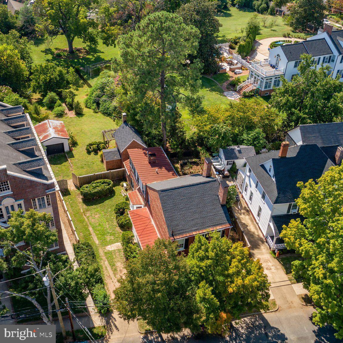 704 PRINCE EDWARD ST, FREDERICKSBURG, Virginia 22401, 3 Bedrooms Bedrooms, ,2 BathroomsBathrooms,Residential,For sale,704 PRINCE EDWARD ST,VAFB2006422 MLS # VAFB2006422