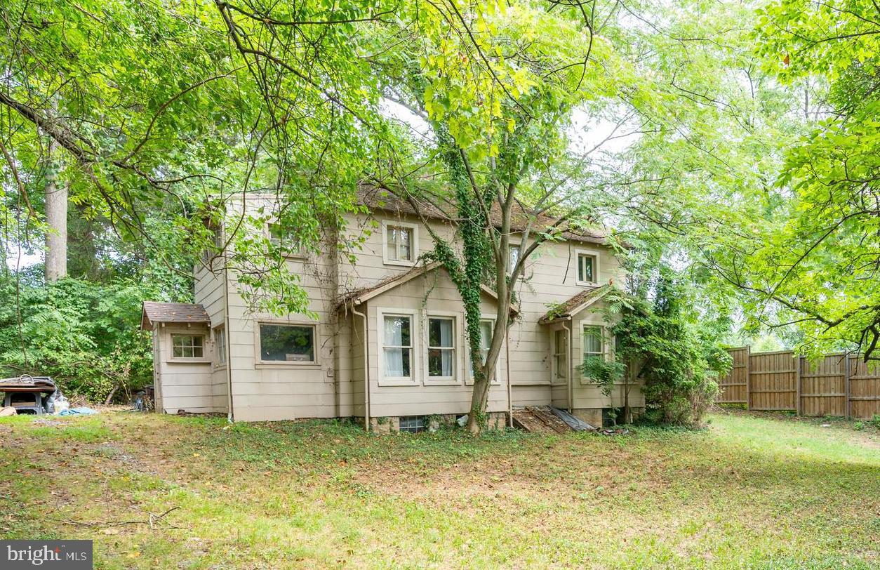 2308 GREAT FALLS ST, FALLS CHURCH, Virginia 22046, 3 Bedrooms Bedrooms, ,2 BathroomsBathrooms,Residential,For sale,2308 GREAT FALLS ST,VAFX2199058 MLS # VAFX2199058