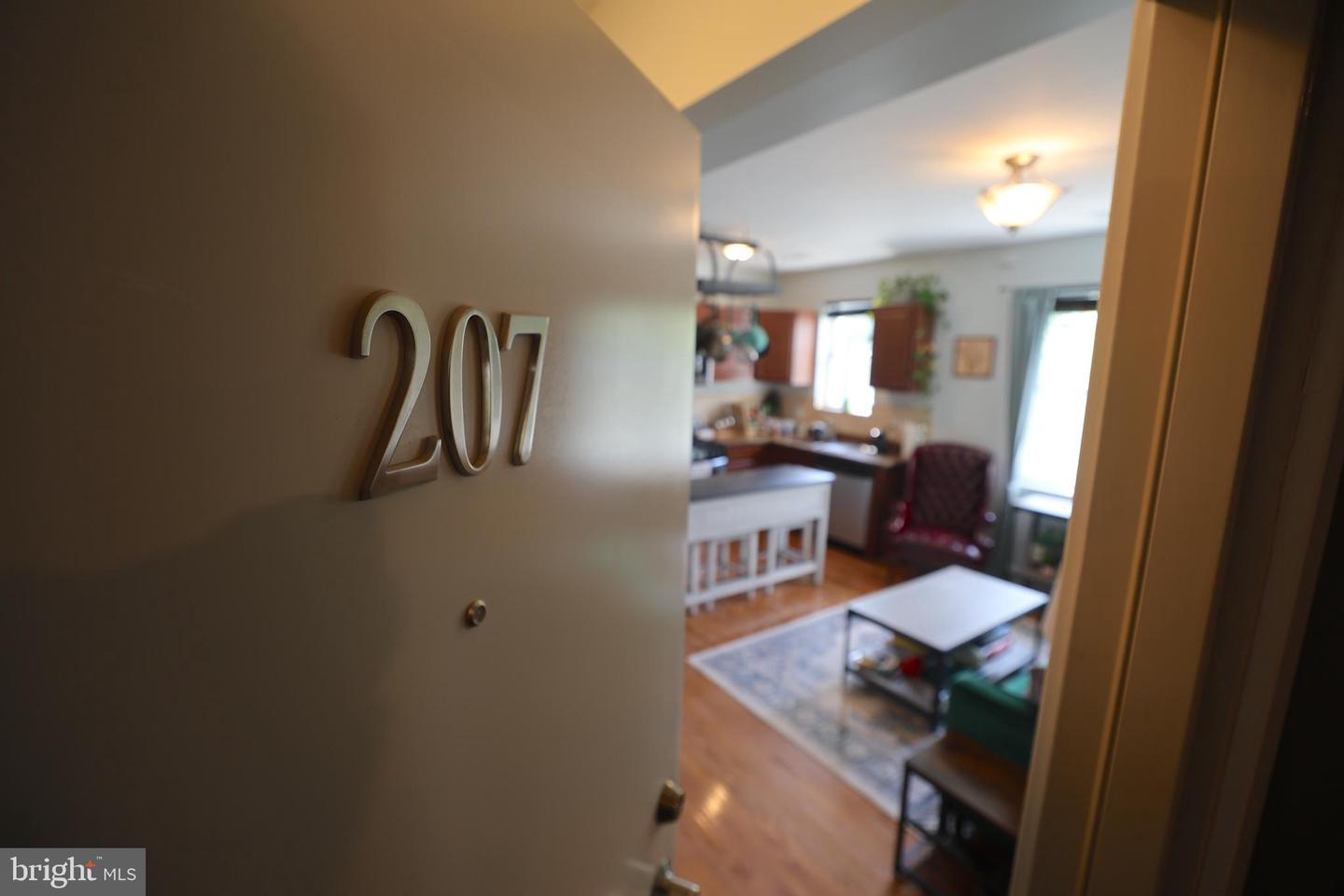 2 17TH ST SE #207, WASHINGTON, District Of Columbia 20003, 1 Bedroom Bedrooms, 2 Rooms Rooms,1 BathroomBathrooms,Residential,For sale,2 17TH ST SE #207,DCDC2157964 MLS # DCDC2157964