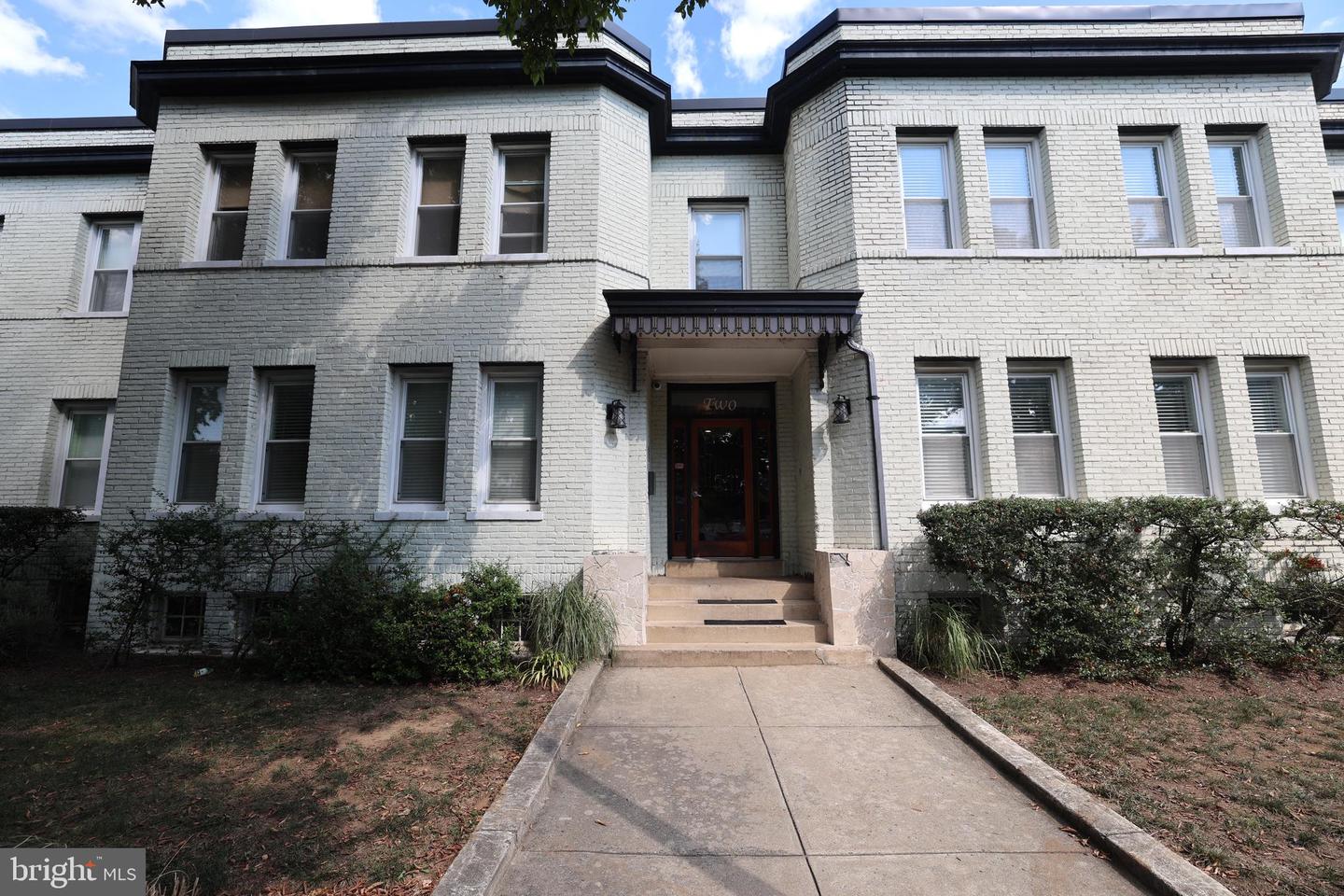 2 17TH ST SE #207, WASHINGTON, District Of Columbia 20003, 1 Bedroom Bedrooms, 2 Rooms Rooms,1 BathroomBathrooms,Residential,For sale,2 17TH ST SE #207,DCDC2157964 MLS # DCDC2157964