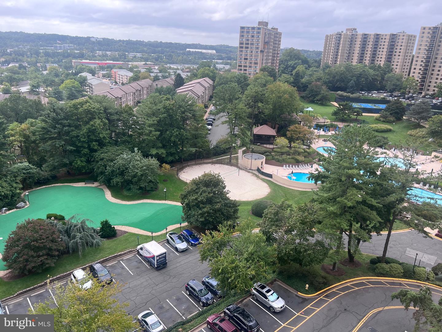 203 YOAKUM PKWY #1222, ALEXANDRIA, Virginia 22304, 2 Bedrooms Bedrooms, ,2 BathroomsBathrooms,Residential,For sale,203 YOAKUM PKWY #1222,VAAX2037812 MLS # VAAX2037812