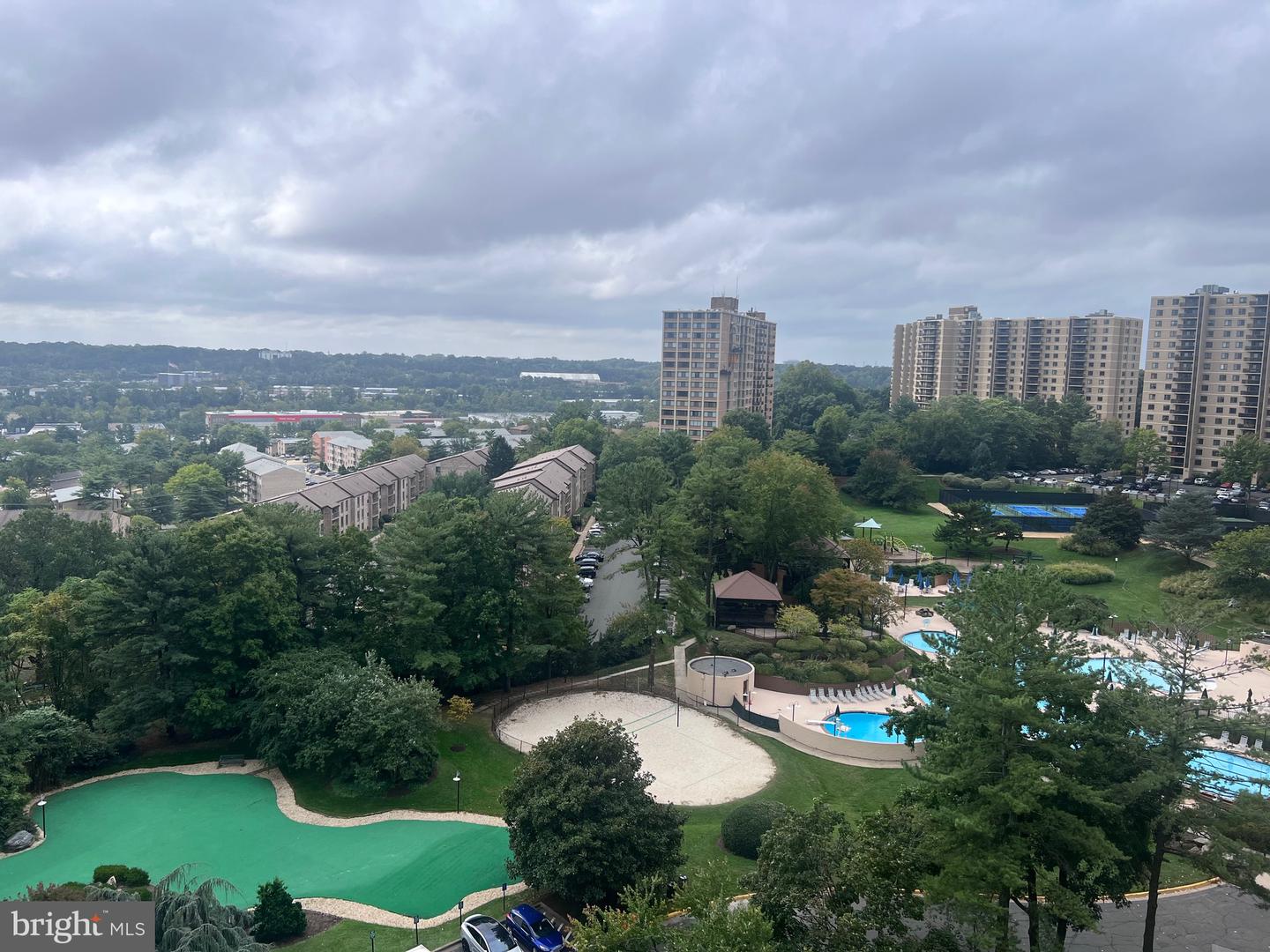 203 YOAKUM PKWY #1222, ALEXANDRIA, Virginia 22304, 2 Bedrooms Bedrooms, ,2 BathroomsBathrooms,Residential,For sale,203 YOAKUM PKWY #1222,VAAX2037812 MLS # VAAX2037812