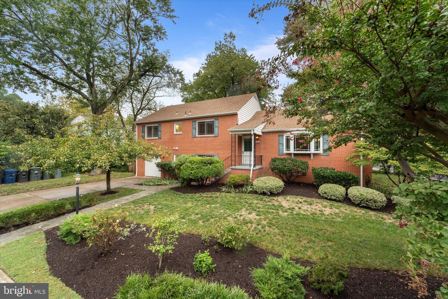 452 W TAYLOR RUN PKWY, ALEXANDRIA, Virginia 22314, 5 Bedrooms Bedrooms, ,3 BathroomsBathrooms,Residential,For sale,452 W TAYLOR RUN PKWY,VAAX2037856 MLS # VAAX2037856