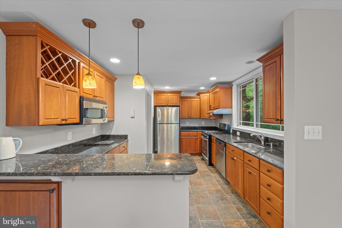 452 W TAYLOR RUN PKWY, ALEXANDRIA, Virginia 22314, 5 Bedrooms Bedrooms, ,3 BathroomsBathrooms,Residential,For sale,452 W TAYLOR RUN PKWY,VAAX2037856 MLS # VAAX2037856