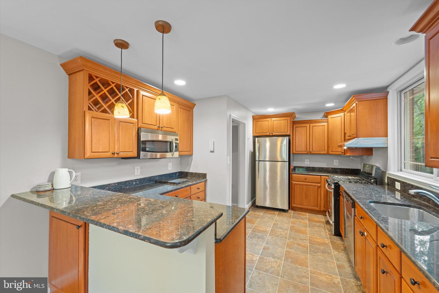 452 W TAYLOR RUN PKWY, ALEXANDRIA, Virginia 22314, 5 Bedrooms Bedrooms, ,3 BathroomsBathrooms,Residential,For sale,452 W TAYLOR RUN PKWY,VAAX2037856 MLS # VAAX2037856