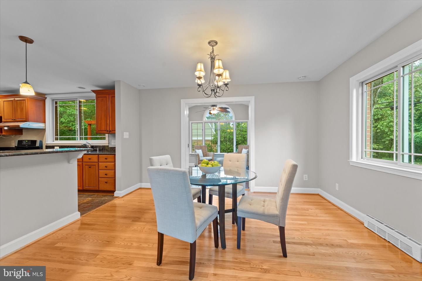 452 W TAYLOR RUN PKWY, ALEXANDRIA, Virginia 22314, 5 Bedrooms Bedrooms, ,3 BathroomsBathrooms,Residential,For sale,452 W TAYLOR RUN PKWY,VAAX2037856 MLS # VAAX2037856