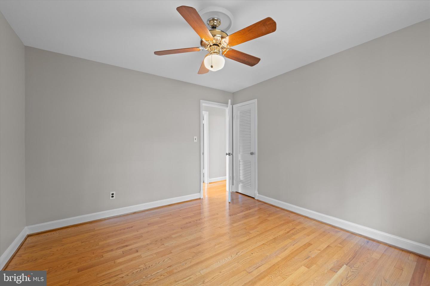 452 W TAYLOR RUN PKWY, ALEXANDRIA, Virginia 22314, 5 Bedrooms Bedrooms, ,3 BathroomsBathrooms,Residential,For sale,452 W TAYLOR RUN PKWY,VAAX2037856 MLS # VAAX2037856