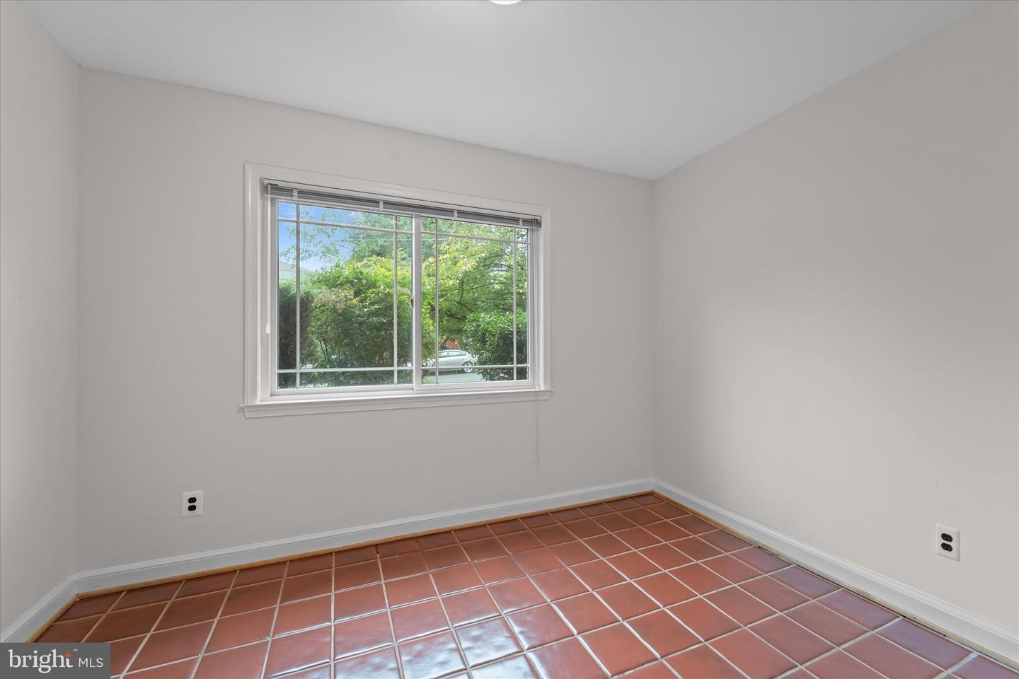 452 W TAYLOR RUN PKWY, ALEXANDRIA, Virginia 22314, 5 Bedrooms Bedrooms, ,3 BathroomsBathrooms,Residential,For sale,452 W TAYLOR RUN PKWY,VAAX2037856 MLS # VAAX2037856