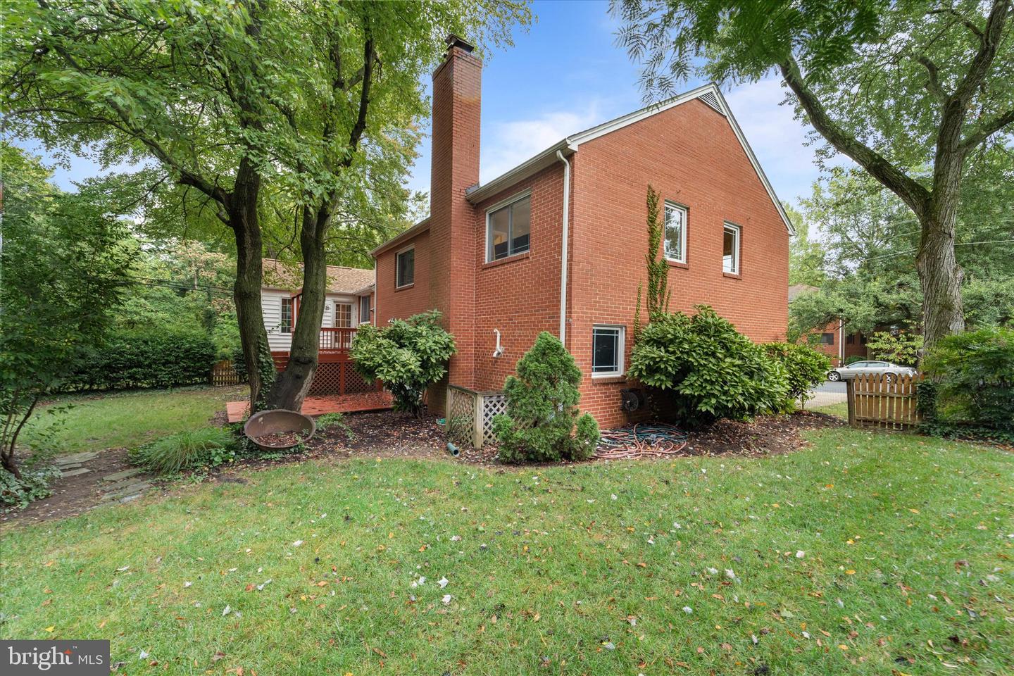 452 W TAYLOR RUN PKWY, ALEXANDRIA, Virginia 22314, 5 Bedrooms Bedrooms, ,3 BathroomsBathrooms,Residential,For sale,452 W TAYLOR RUN PKWY,VAAX2037856 MLS # VAAX2037856