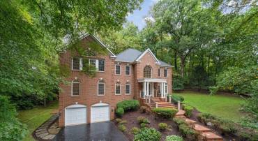 11425 GREEN MOOR LN, OAKTON, Virginia 22124, 5 Bedrooms Bedrooms, ,4 BathroomsBathrooms,Residential,For sale,11425 GREEN MOOR LN,VAFX2200852 MLS # VAFX2200852