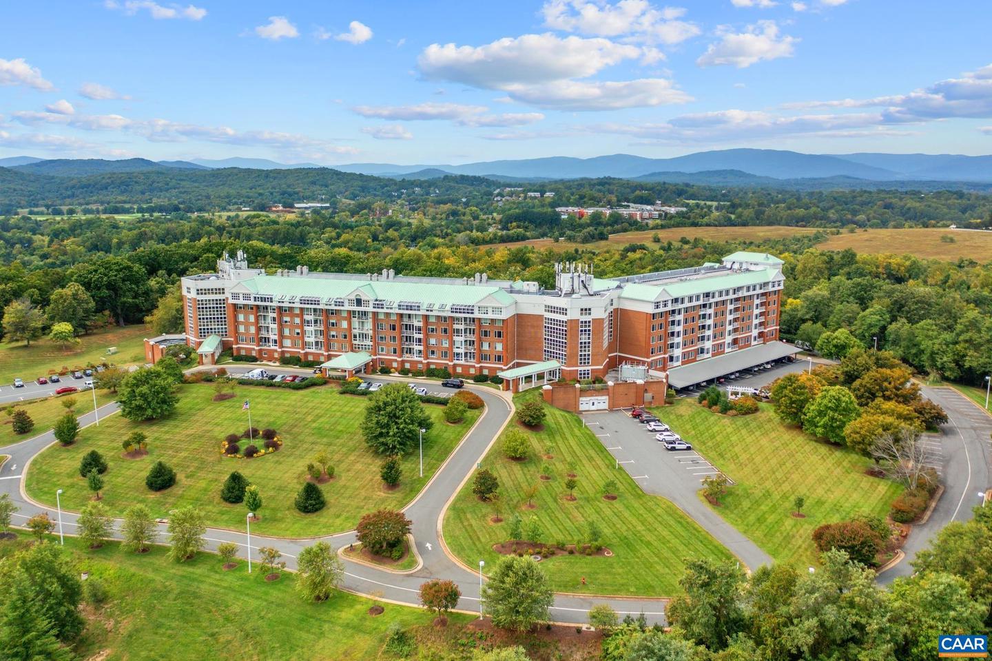 500 CRESTWOOD DR #1306, CHARLOTTESVILLE, Virginia 22903, 2 Bedrooms Bedrooms, ,2 BathroomsBathrooms,Residential,For sale,500 CRESTWOOD DR #1306,656938 MLS # 656938