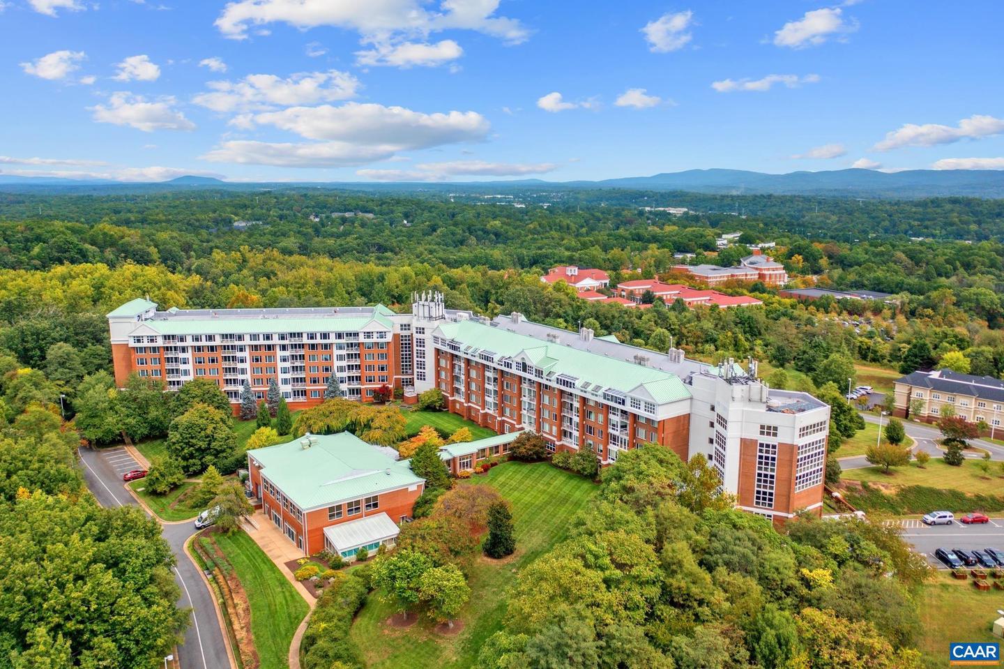 500 CRESTWOOD DR #1306, CHARLOTTESVILLE, Virginia 22903, 2 Bedrooms Bedrooms, ,2 BathroomsBathrooms,Residential,For sale,500 CRESTWOOD DR #1306,656938 MLS # 656938