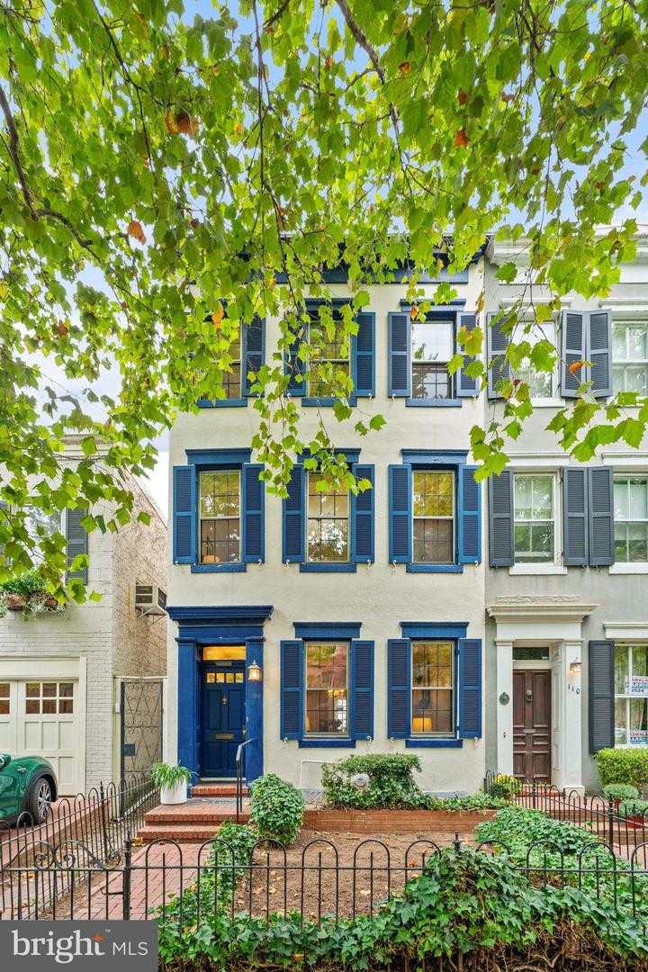 108 4TH ST NE, WASHINGTON, District Of Columbia 20002, 4 Bedrooms Bedrooms, ,2 BathroomsBathrooms,Residential,For sale,108 4TH ST NE,DCDC2160092 MLS # DCDC2160092