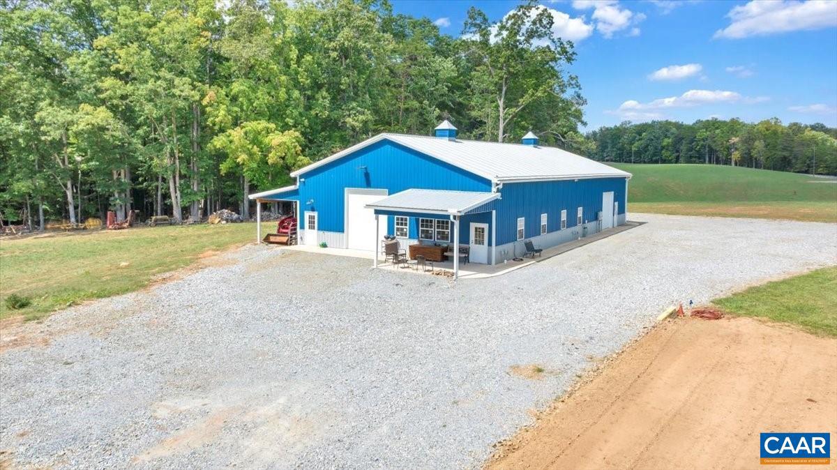 2246 PINE RIDGE RD, HUDDLESTON, Virginia 24104, 7 Bedrooms Bedrooms, ,4 BathroomsBathrooms,Residential,For sale,2246 PINE RIDGE RD,656972 MLS # 656972