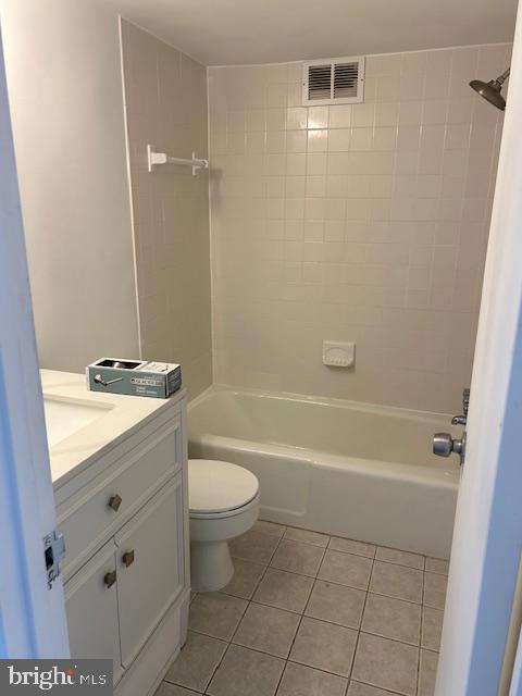 4600 S FOUR MILE RUN DR #506, ARLINGTON, Virginia 22204, 2 Bedrooms Bedrooms, ,2 BathroomsBathrooms,Residential,For sale,4600 S FOUR MILE RUN DR #506,VAAR2048848 MLS # VAAR2048848