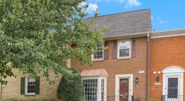 2662 CENTENNIAL CT, ALEXANDRIA, Virginia 22311, 2 Bedrooms Bedrooms, ,3 BathroomsBathrooms,Residential,For sale,2662 CENTENNIAL CT,VAAX2036358 MLS # VAAX2036358