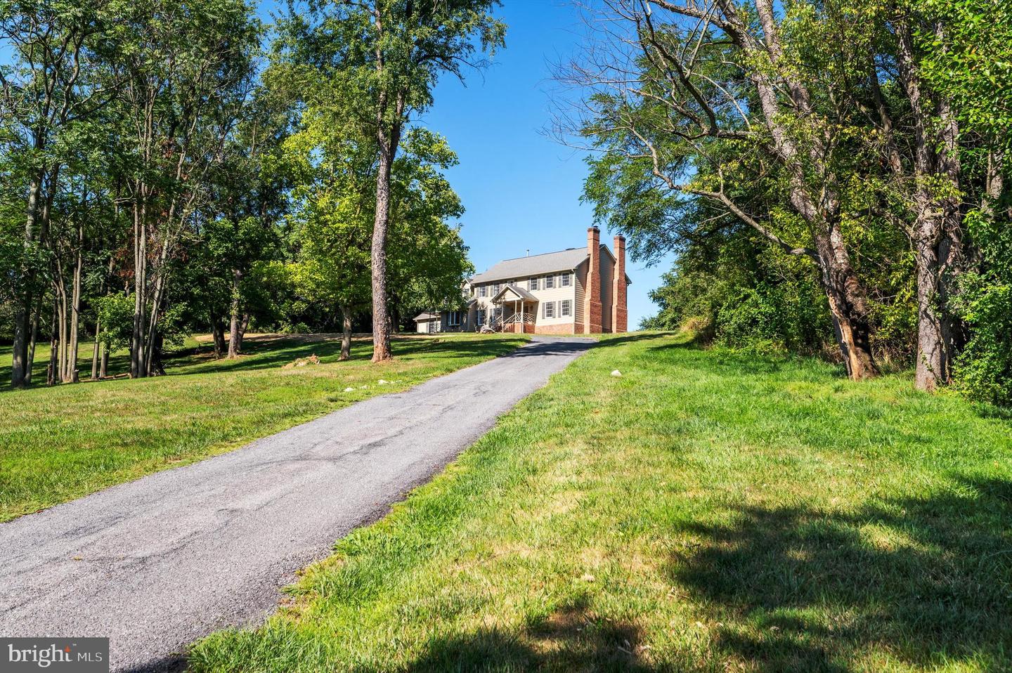 154 WINDSOR LN, WINCHESTER, Virginia 22602, 4 Bedrooms Bedrooms, ,2 BathroomsBathrooms,Residential,For sale,154 WINDSOR LN,VAFV2020892 MLS # VAFV2020892