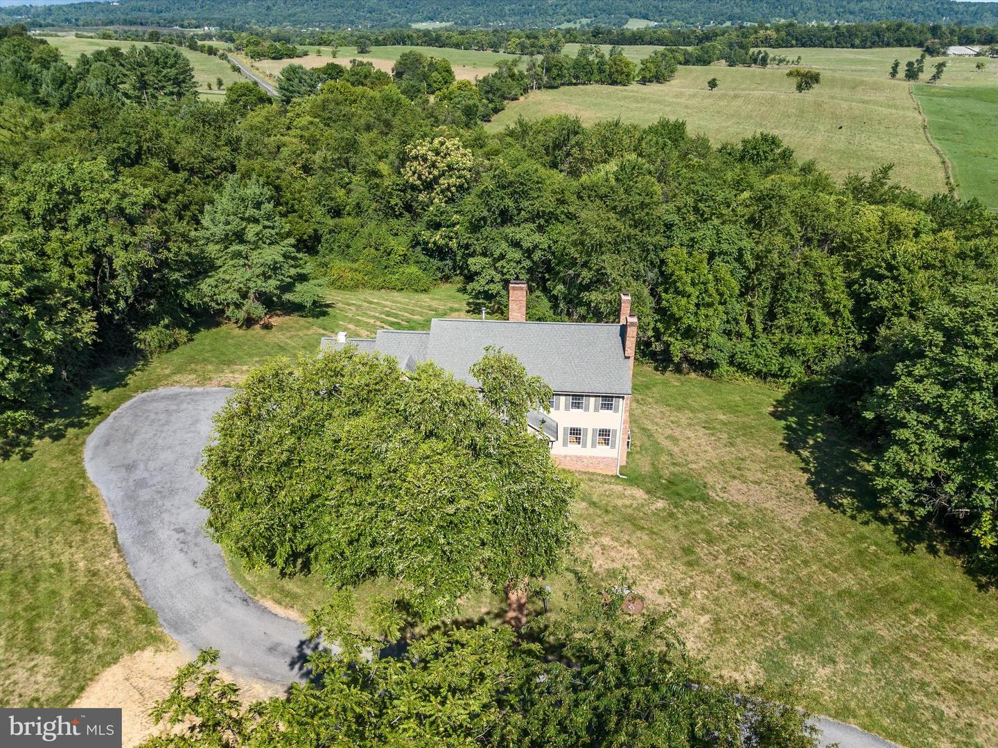 154 WINDSOR LN, WINCHESTER, Virginia 22602, 4 Bedrooms Bedrooms, ,2 BathroomsBathrooms,Residential,For sale,154 WINDSOR LN,VAFV2020892 MLS # VAFV2020892