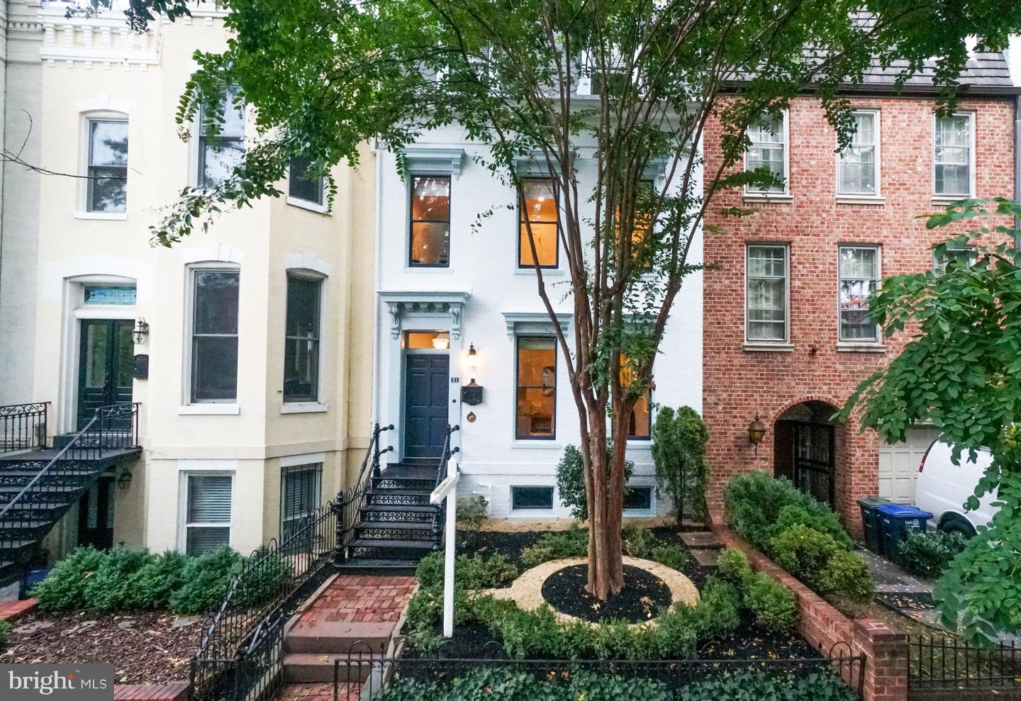 21 3RD ST NE, WASHINGTON, District Of Columbia 20002, 3 Bedrooms Bedrooms, ,2 BathroomsBathrooms,Residential,For sale,21 3RD ST NE,DCDC2154132 MLS # DCDC2154132